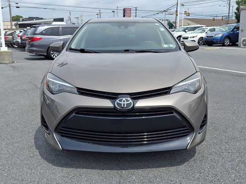 Used 2017 Toyota Corolla LE w/ Carpet Mat Package (TMS) FWD image 2