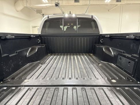 Used 2021 Toyota Tacoma SR AWD/4WD image 13