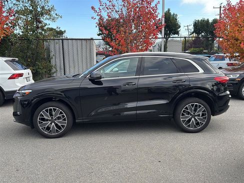 Used 2025 Audi Q5 Premium Plus w/ Premium Plus image 8