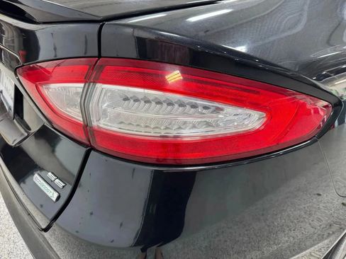 Used 2013 Ford Fusion SE image 12