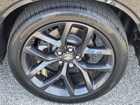 Used 2022 Dodge Challenger SXT w/ Driver Convenience Group RWD image 28