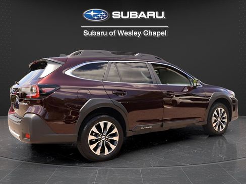Certified 2025 Subaru Outback Limited AWD/4WD image 9