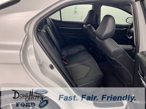 Used 2022 Toyota Camry SE w/ Convenience Package image 34