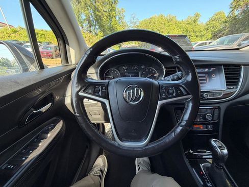 Used 2019 Buick Encore Essence AWD/4WD image 21