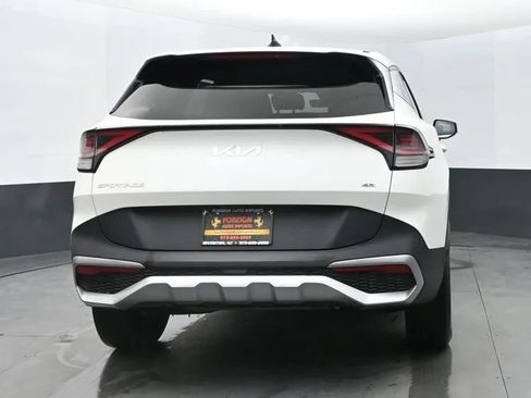 Used 2024 Kia Sportage LX image 8
