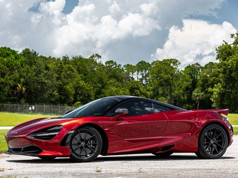 Used 2018 McLaren 720S Luxury RWD image 4
