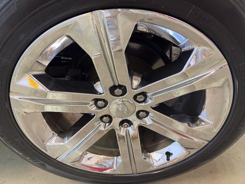 Used 2016 Cadillac Escalade Luxury AWD/4WD image 37