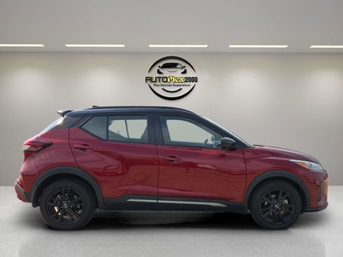 Used 2023 Nissan Kicks SR w/ Interior Electronics Package image 8