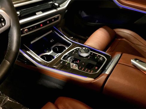 Used 2023 BMW X7 xDrive40i w/ Executive Package image 15