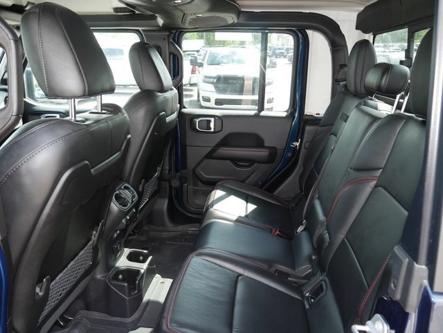 Used 2025 Jeep Gladiator Rubicon w/ Convenience Group AWD/4WD image 24