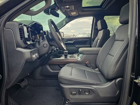 New 2026 GMC Sierra 1500 SLT w/ SLT Premium Plus Package AWD/4WD image 15