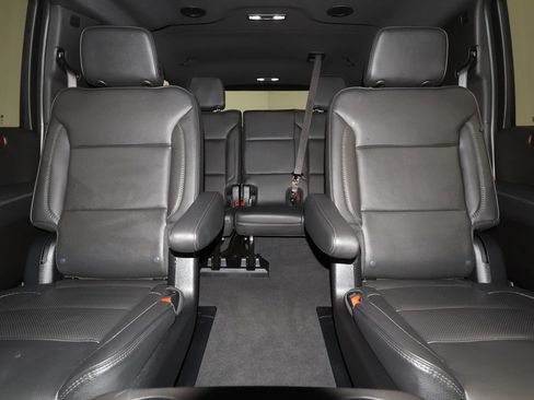 Used 2025 GMC Yukon XL Denali AWD/4WD image 33