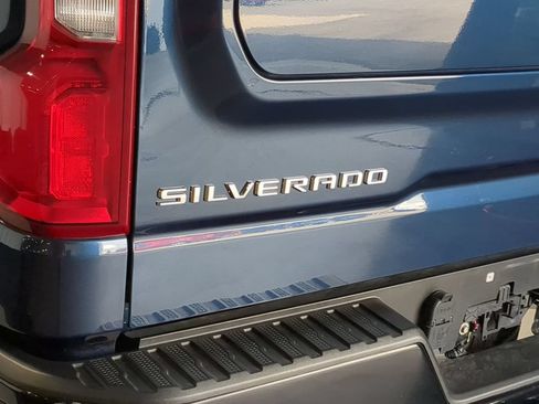 Used 2022 Chevrolet Silverado 1500 LT Trail Boss w/ Protection Package AWD/4WD image 16