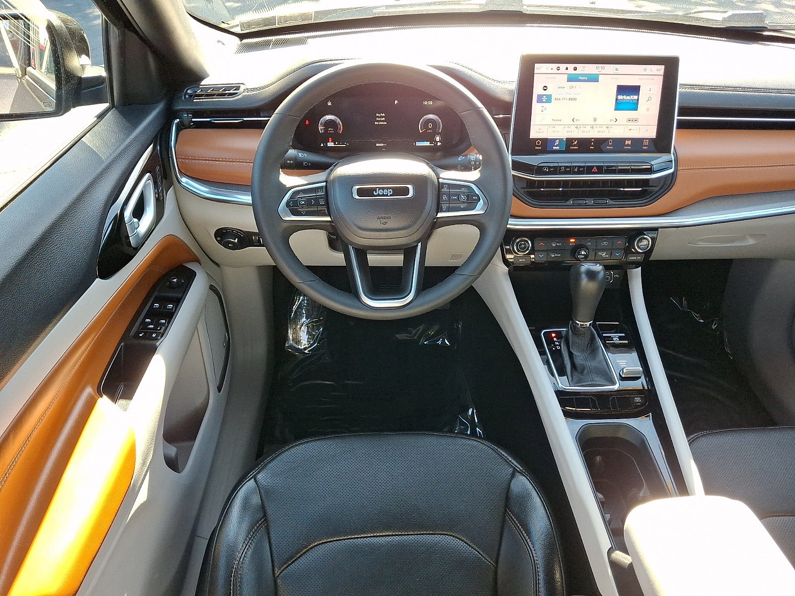 Used 2023 Jeep Compass Limited w/ Elite Group AWD/4WD image 12