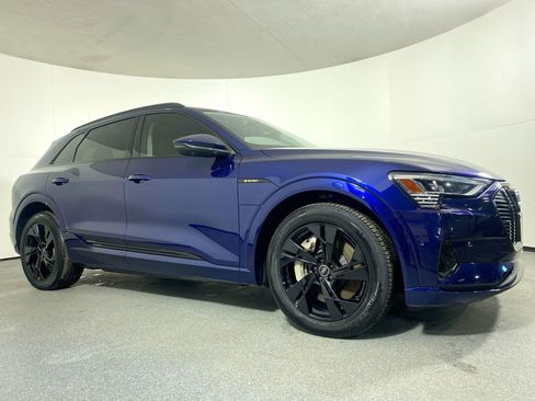 Used 2021 Audi e-tron Premium w/ Convenience Plus Package image 28