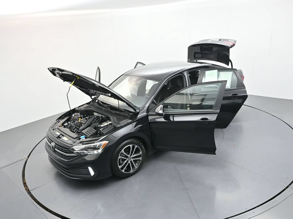 Used 2024 Volkswagen Jetta Sport FWD image 33