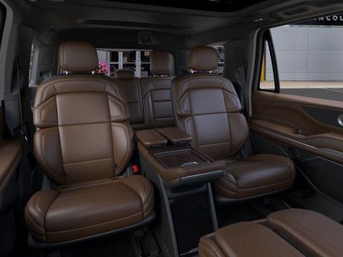 New 2025 Lincoln Navigator Reserve image 11