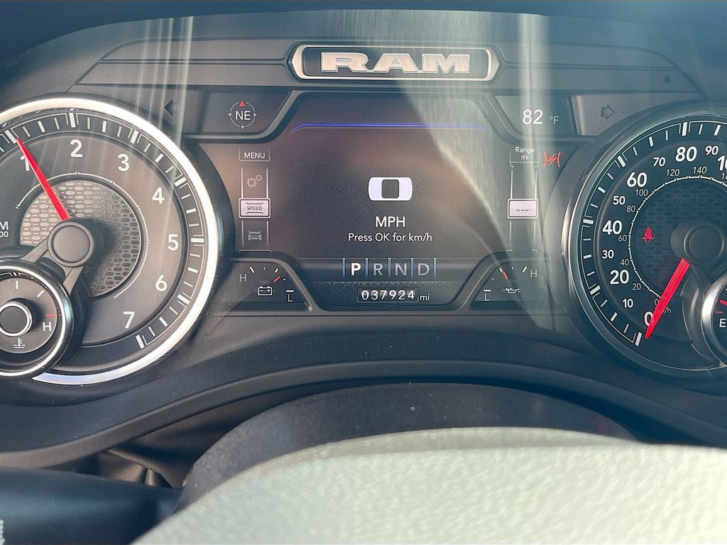 Used 2022 RAM 1500 Big Horn AWD/4WD image 12