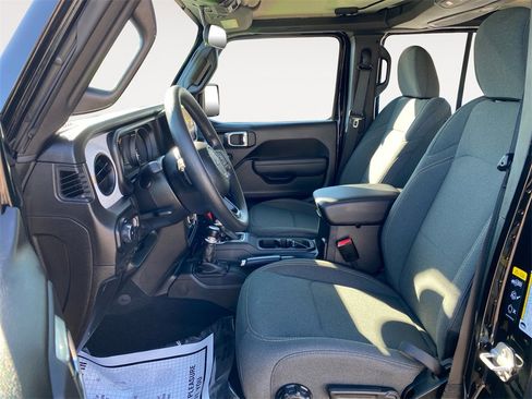 Used 2025 Jeep Wrangler Sport image 9
