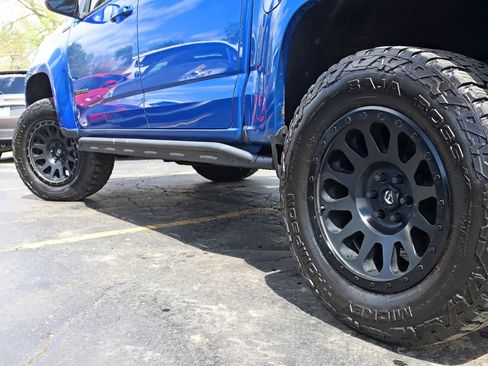 Used 2019 Chevrolet Colorado Z71 AWD/4WD image 14