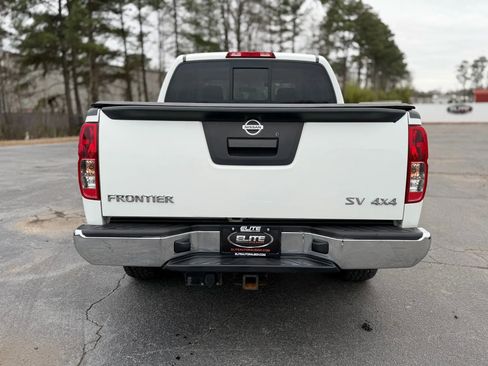 Used 2019 Nissan Frontier SV image 8