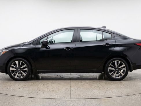 Used 2025 Nissan Versa SV FWD image 5