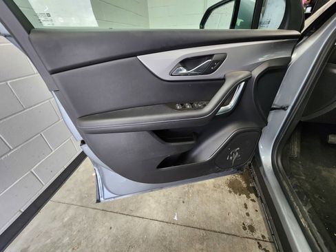Used 2025 Chevrolet Blazer LT FWD image 16