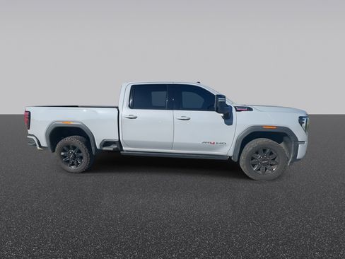 Used 2025 GMC Sierra 3500 AT4 w/ AT4 Premium Plus Package AWD/4WD image 10