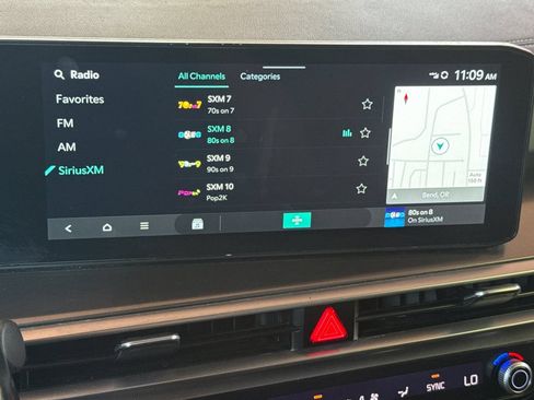 Used 2025 Kia Sorento S AWD/4WD image 19