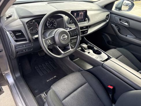 Used 2024 Nissan Rogue SV FWD image 22