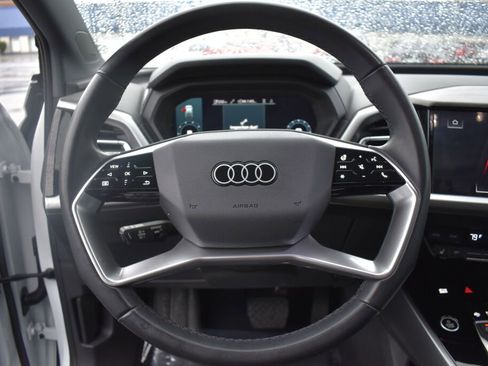 Used 2023 Audi Q4 e-tron Premium Plus w/ Premium Plus image 20