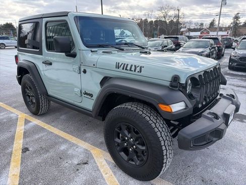 Used 2023 Jeep Wrangler Willys image 3