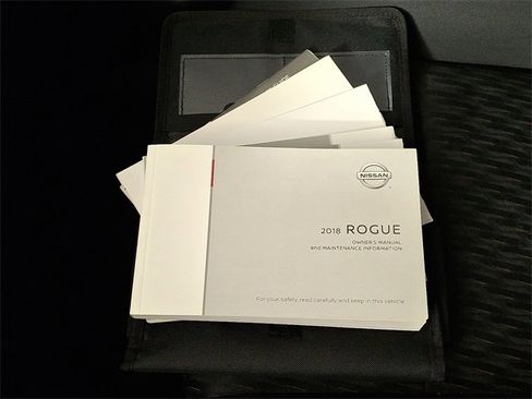 Used 2018 Nissan Rogue SV image 26