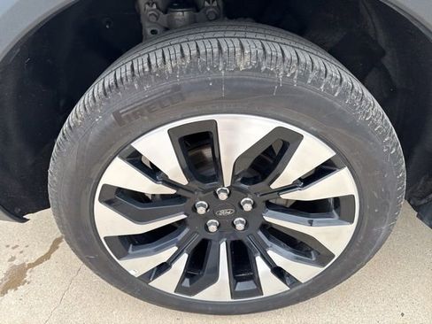 Used 2025 Ford Explorer Platinum w/ LUX Leather Package AWD/4WD image 30