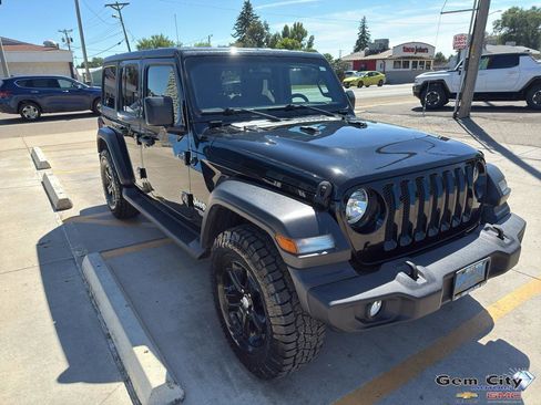 Used 2020 Jeep Wrangler Unlimited Sport S image 4