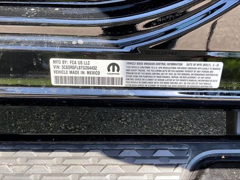 New 2026 RAM 2500 Laramie AWD/4WD image 13
