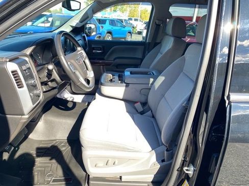 Used 2018 GMC Sierra 1500 SLE w/ SLE Value Package image 9