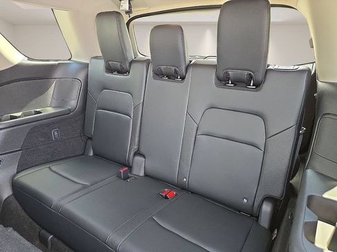Used 2023 Nissan Pathfinder SL w/ Lighting Package (N92) AWD/4WD image 8
