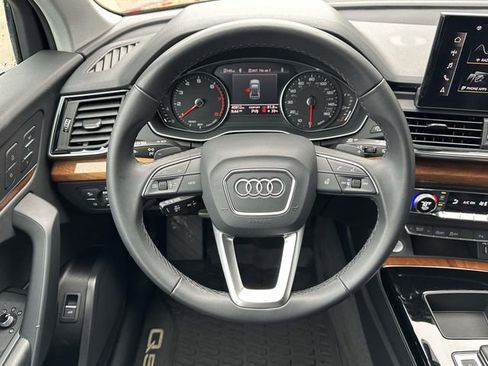 Used 2023 Audi Q5 2.0T Premium w/ Convenience Package AWD/4WD image 18