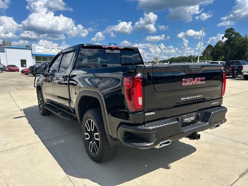 Used 2026 GMC Sierra 1500 AT4 w/ Technology Package AWD/4WD image 4