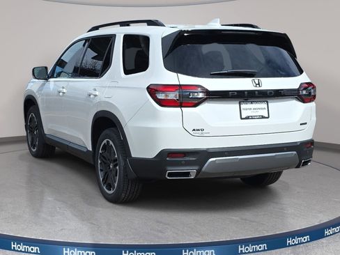 New 2026 Honda Pilot Touring image 7