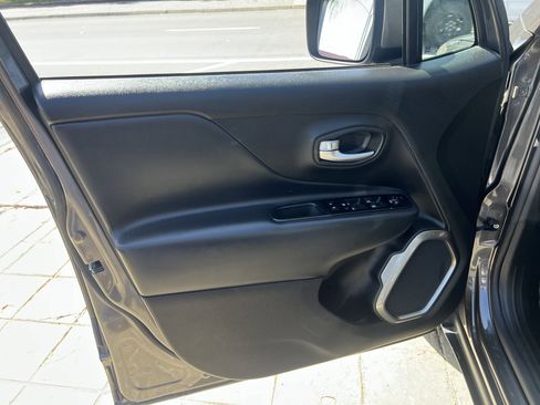 Used 2020 Jeep Renegade Limited w/ UConnect 8.4 Nav Group image 35