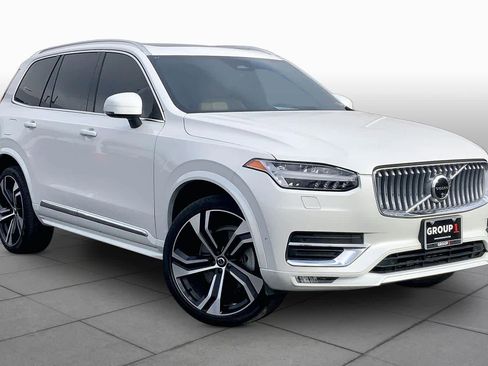 Used 2024 Volvo XC90 B6 Ultimate w/ Lounge Package AWD/4WD image 3