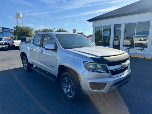 Used 2017 Chevrolet Colorado W/T w/ Custom Special Edition RWD image 2