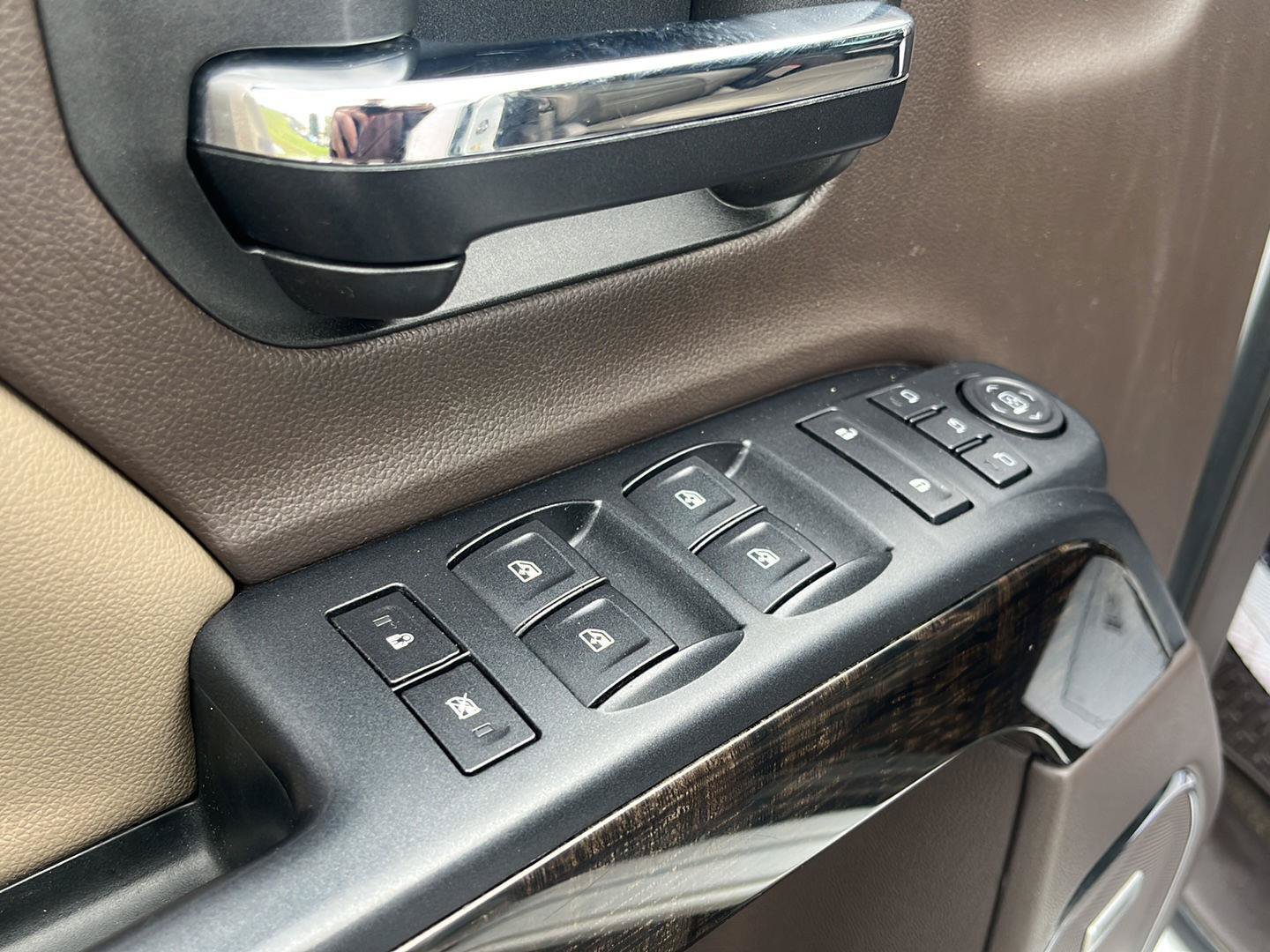 Used 2016 GMC Sierra 1500 Denali AWD/4WD image 10