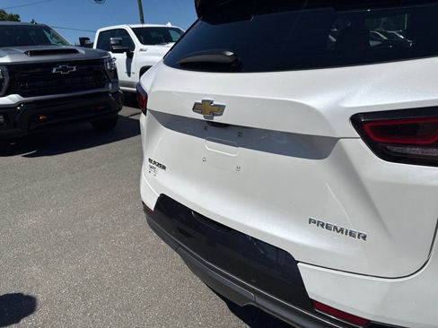 Used 2023 Chevrolet Blazer Premier w/ Driver Confidence II Package FWD image 32