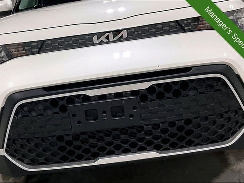 Used 2025 Kia Soul LX w/ LX Technology Package FWD image 35