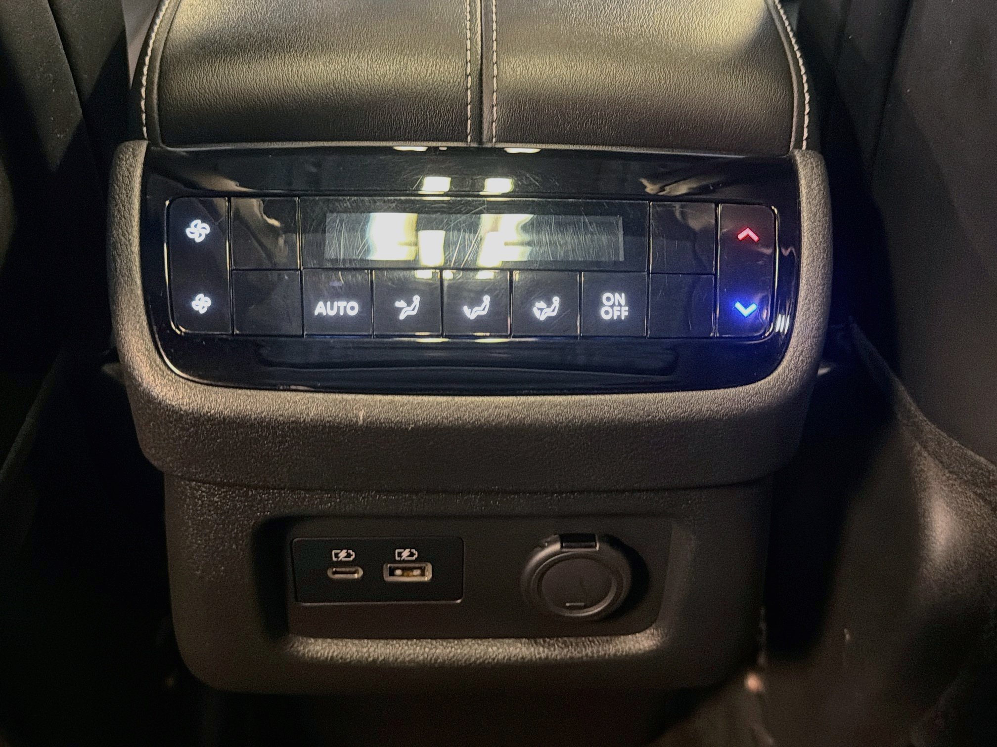 Used 2023 INFINITI QX60 Luxe w/ Cargo Package AWD/4WD image 29