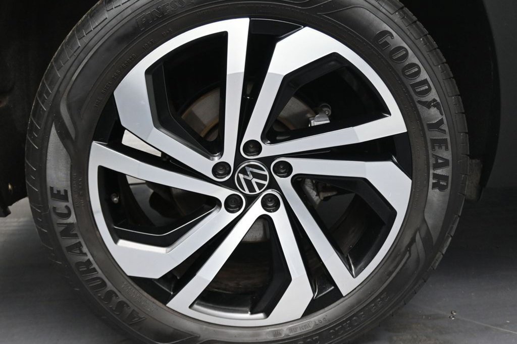 Used 2023 Volkswagen Atlas SEL AWD/4WD image 47