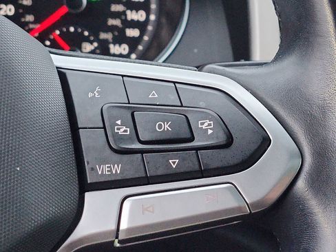 Used 2020 Volkswagen Atlas Cross Sport SE w/ Panoramic Sunroof Package image 22